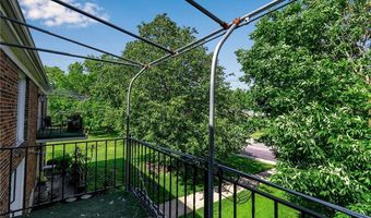 335 S Cayuga Rd B, Amherst, NY 14221