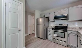 417 Elm Crossing Ct, Ballwin, MO 63021