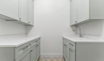 7705 HOLIDAY Ter, Bethesda, MD 20817