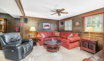 3 Jean St, Alloway, NJ 07462