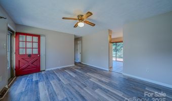 43 Lancelot Ln, Asheville, NC 28806