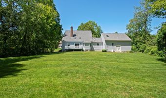 10 Colonial Dr, Clinton, CT 06413