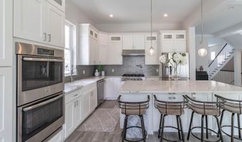 8804 WISSAHICKON Ave, Philadelphia, PA 19128