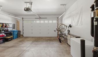 62 N Mountain Ave, Ashland, OR 97520