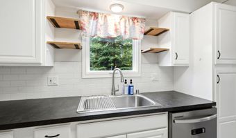 1300 Wintergreen St, Anchorage, AK 99508