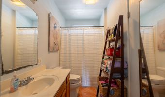 1057 Maluna St, Honolulu, HI 96818
