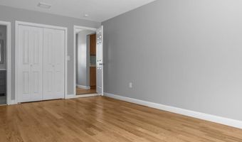 20 Maple Ct, Hopkinton, RI 02804