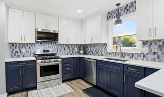 232 Charing Cross Rd, Indianapolis, IN 46217