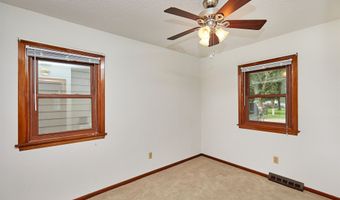 2529 Williams St, Des Moines, IA 50317
