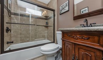 25 Cape Rd, Amityville, NY 11701