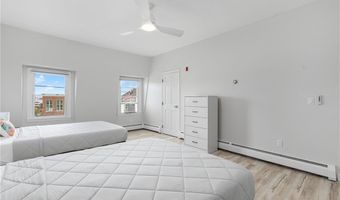 458 Thames St B, Newport, RI 02840