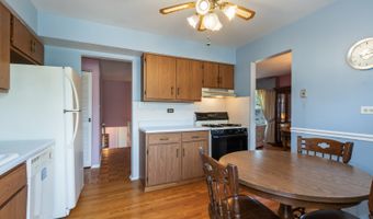 214 W Hintz Rd, Arlington Heights, IL 60004