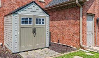3901 N MILLWOOD Dr, Appleton, WI 54913