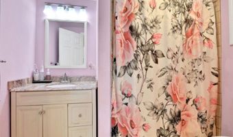11 Ayers Ci, Andover, NJ 07860