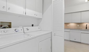 1016 S WAYNE St 1008, Arlington, VA 22204