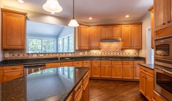 20262 KIAWAH ISLAND Dr, Ashburn, VA 20147