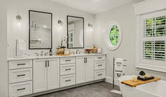 540 Rock Creek Dr, Ann Arbor, MI 48104