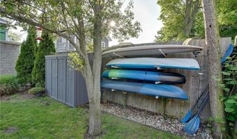 45 Burnside Ave, Newport, RI 02840