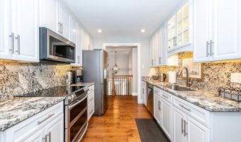 4926 KING DAVID Blvd, Annandale, VA 22003