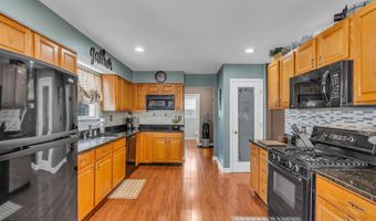 220 Edward Ave, Bayville, NJ 08721