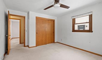 2405 N ERB St, Appleton, WI 54911