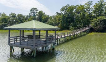6 Duck Branch Ct, Beaufort, SC 29902