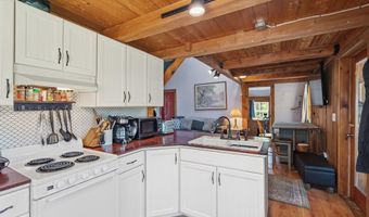 101 Canterbury Shore Dr, Canterbury, NH 03224