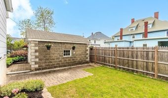 10 Elm Ct, Andover, MA 01810