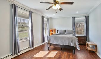 53 Clearview Dr, Brookfield, CT 06804