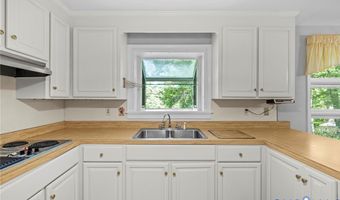 14219 Hickory Oaks Ln, Ashland, VA 23005