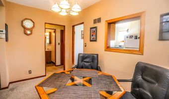 1102 S Jay St, Aberdeen, SD 57401