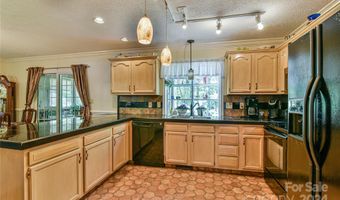 145 Fox Glen Dr, Arden, NC 28704