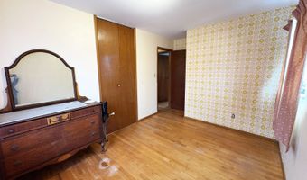 42 Walker St, Athens, OH 45701