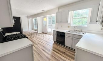 2945 Georgian Manor Dr, Alpharetta, GA 30022