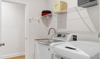 124 Axton Ln, Ashland, VA 23005