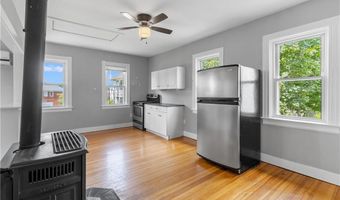 291 Maple Ave 2, Barrington, RI 02806
