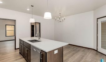 2404 E Tinley St, Brandon, SD 57005