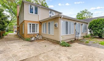 640 S Beverly Ln, Arlington Heights, IL 60005