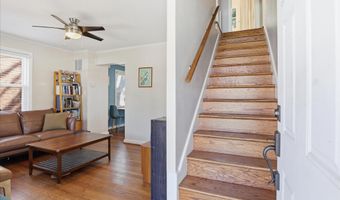2147 S OAKLAND St, Arlington, VA 22204