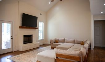1420 Dunwoody Pl, Appling, GA 30802