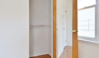 34 W 7TH St, Bayonne, NJ 07002