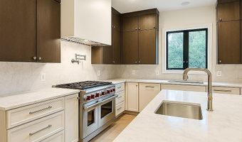 5804 RIDGEFIELD Rd, Bethesda, MD 20816