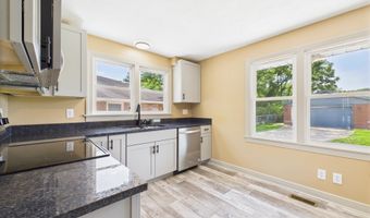 901 Fremont Dr, Anderson, IN 46012