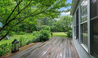 48 Fieldstone Ln, North Kingstown, RI 02874