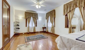 40 Carpenter St, Belleville, NJ 07109