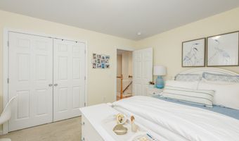 42 Chestnut St 11, Bethel, CT 06801
