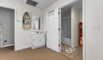 58 Lake Hill Dr, Alexander City, AL 35010