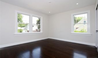 14 Byrne Pl, Bergenfield, NJ 07621