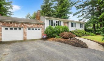 18 Magnolia Ln, Coventry, RI 02816