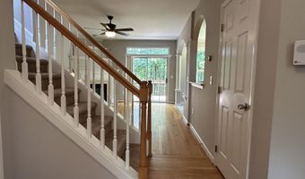 1748 Town Home Dr, Apex, NC 27502